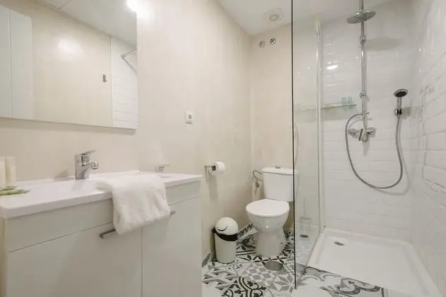 Tek Büyük Yataklı Oda, Balkon