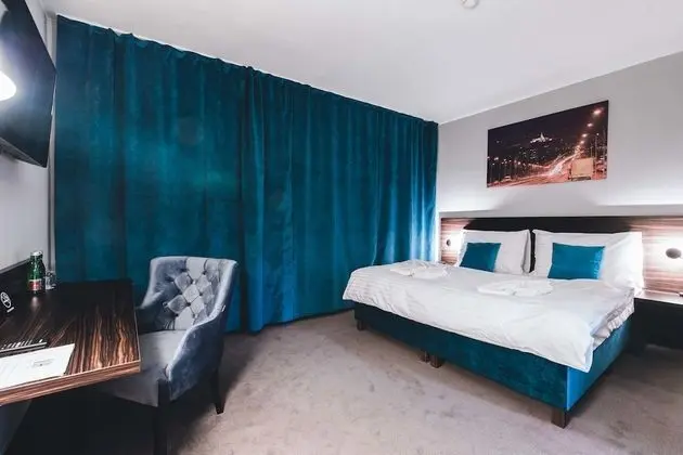 Comfort Tek Büyük Yataklı Oda