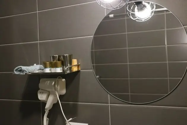 Premium Tek Büyük Yataklı Oda, 1 Büyük (Queen) Boy Yatak, Balkon, Bahçe Manzaralı