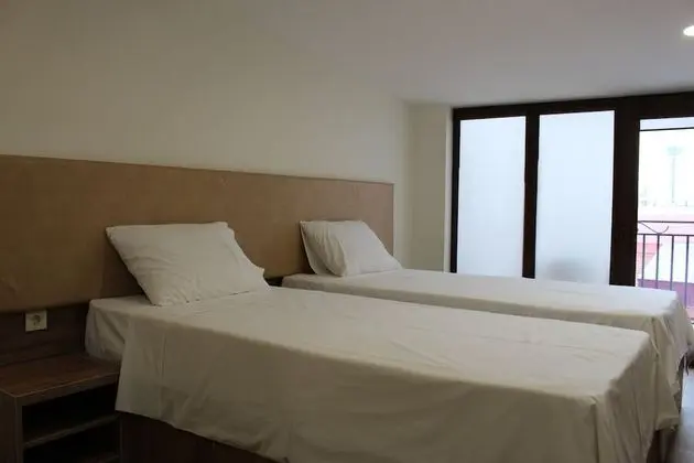 Tek Büyük veya İki Ayrı Yataklı Oda, Balkon