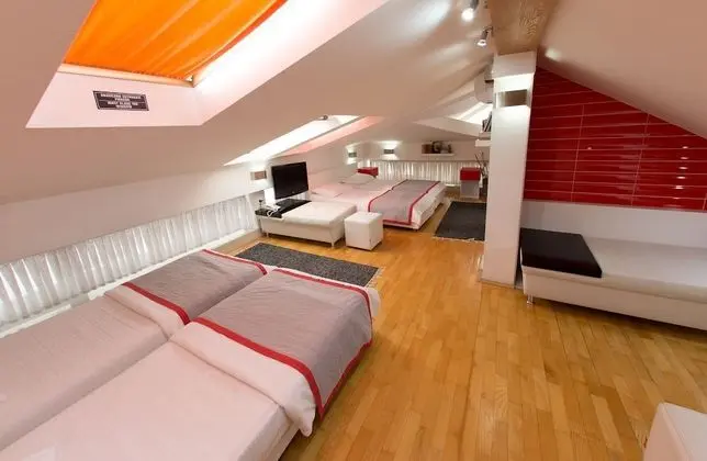 Comfort Dört Kişilik Oda
