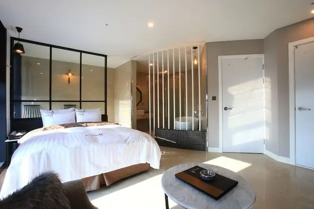 Customized Suite