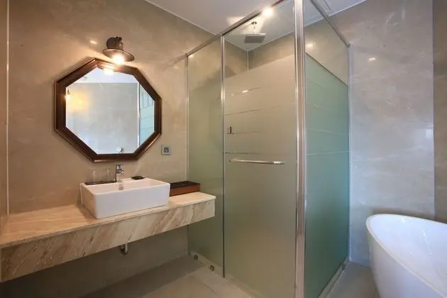Customized Suite