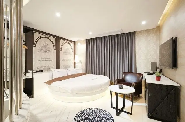 Oriental Suite
