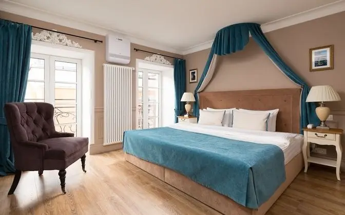 Deluxe Tek Büyük Yataklı Oda