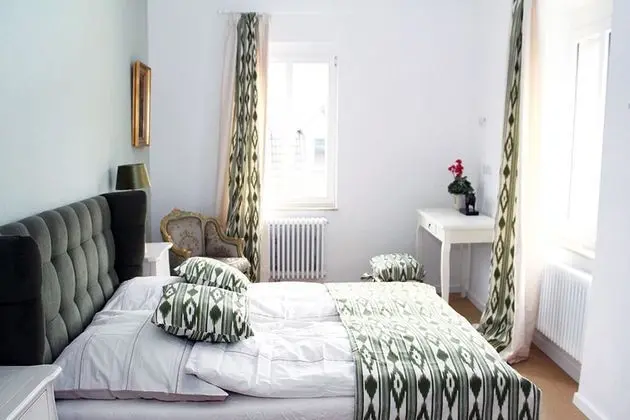 Comfort Tek Büyük Yataklı Oda