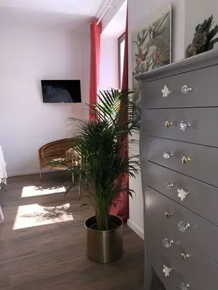 Comfort Tek Büyük Yataklı Oda