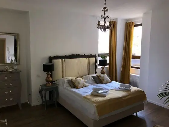 Superior Tek Büyük Yataklı Oda