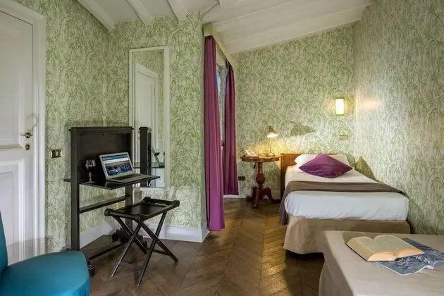 Romantic Süit, Teras