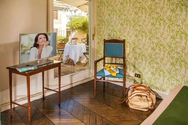 Romantic Süit, Teras