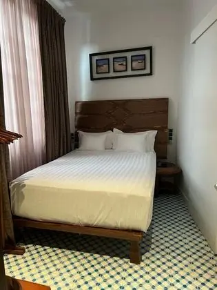 Classic Tek Büyük Yataklı Oda