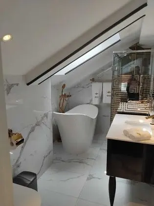 Classic Tek Büyük Yataklı Oda