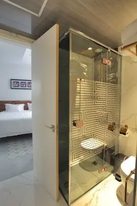 Classic Tek Büyük Yataklı Oda