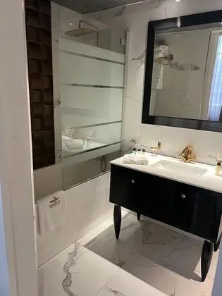 Classic Tek Büyük Yataklı Oda