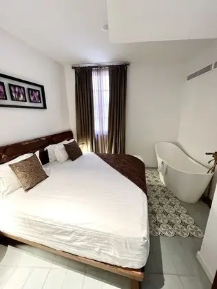 Classic Tek Büyük Yataklı Oda