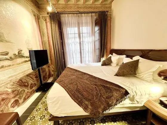 Deluxe Tek Büyük Yataklı Oda