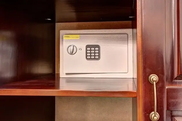 Family Tek Büyük Yataklı Oda, 1 En Büyük (King) Boy Yatak ve Çekyat