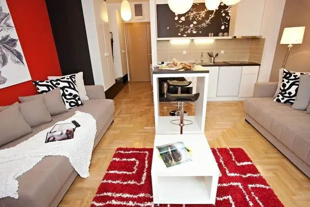 Studio (2 Adults)