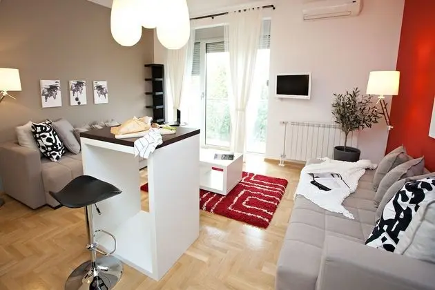 Studio (2 Adults)