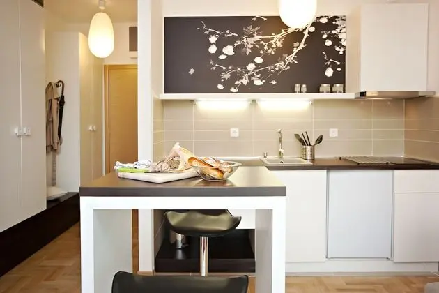 Studio (2 Adults)