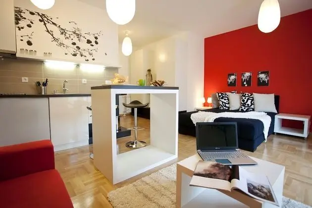 Studio (4 Adults)