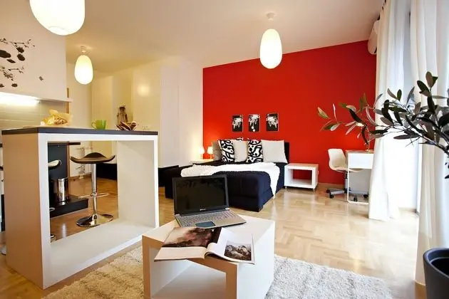 Studio (4 Adults)