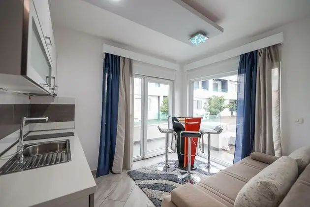 Apart Daire, Zemin Kat (1)