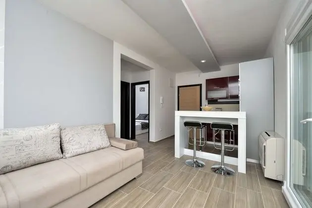 Apart Daire, 2 Yatak Odası, Havuz Manzaralı (1)