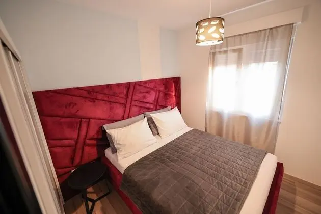 Apart Daire, 2 Yatak Odası, Havuz Manzaralı (1)