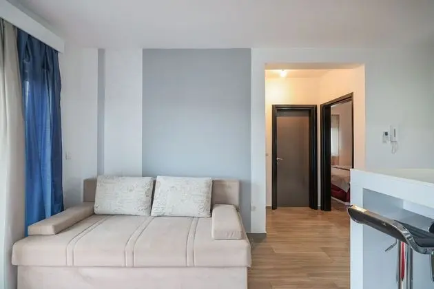 Apart Daire, 2 Yatak Odası, Havuz Manzaralı (1)