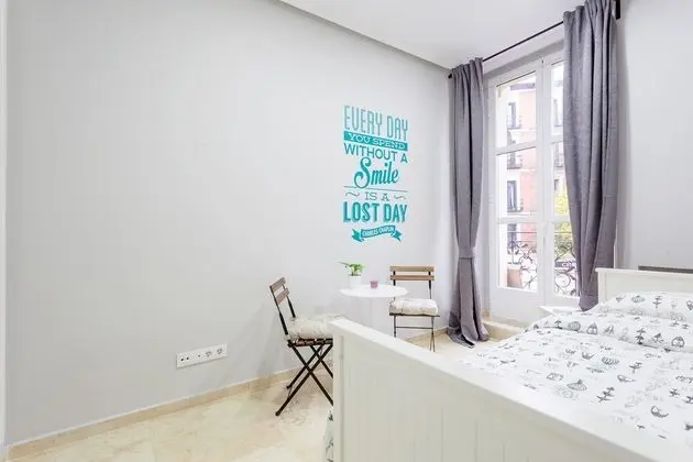 Design Apart Daire, 2 Yatak Odası (Beautiful Apt. Historic District -Sol)