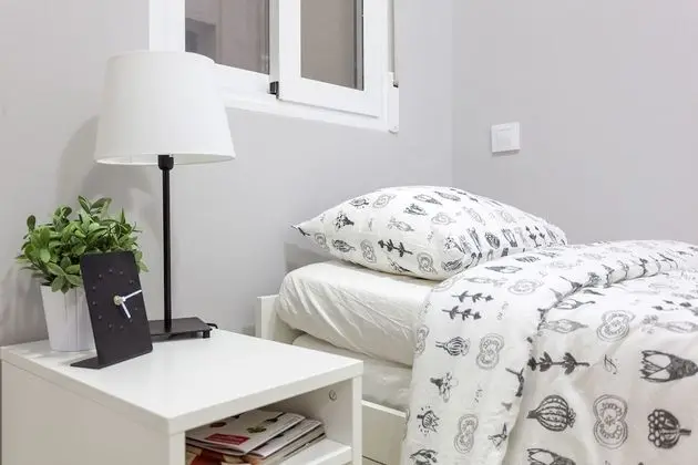 Design Apart Daire, 2 Yatak Odası (Beautiful Apt. Historic District -Sol)