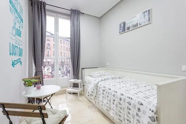 Design Apart Daire, 2 Yatak Odası (Beautiful Apt. Historic District -Sol)