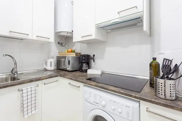 Design Apart Daire, 2 Yatak Odası (Beautiful Apt. Historic District -Sol)