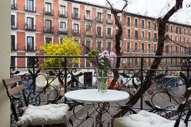 Design Apart Daire, 2 Yatak Odası (Beautiful Apt. Historic District -Sol)