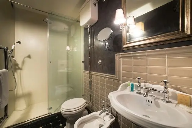 Superior Tek Büyük veya İki Ayrı Yataklı Oda, Özel Banyo