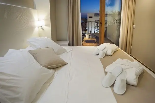 Deluxe Tek Büyük Yataklı Oda, Teras, Deniz Manzaralı