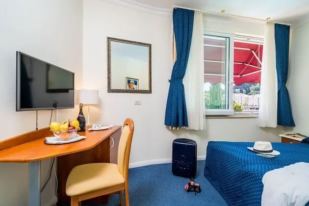 Tek Büyük veya İki Ayrı Yataklı Oda