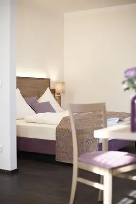 Üç Kişilik Oda