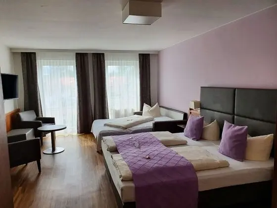 Üç Kişilik Oda