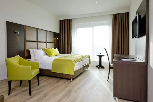 Tek Büyük Yataklı Oda