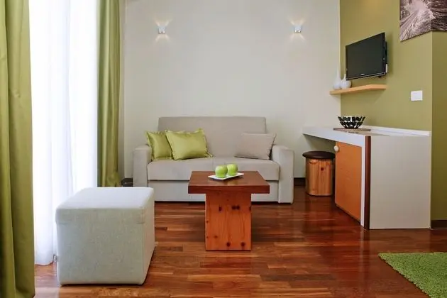 Deluxe Tek Büyük veya İki Ayrı Yataklı Oda, Balkon, Deniz Manzaralı