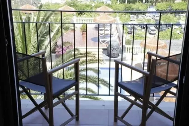 Tek Büyük Yataklı Oda, Balkon