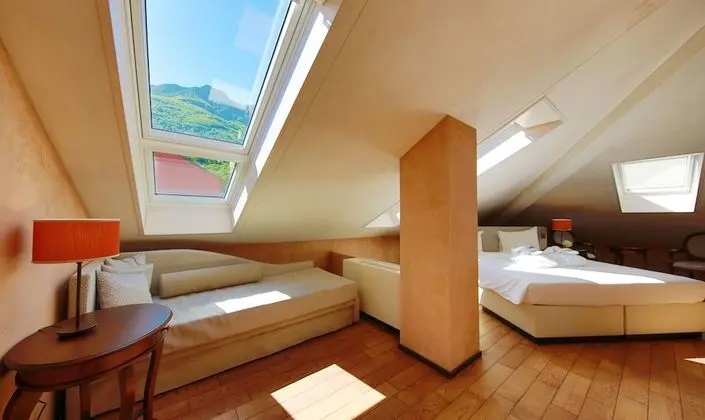 Junior Çatı Katı (Loft)