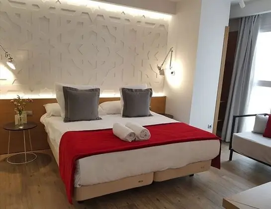 Tek Büyük Yataklı Oda, Şehir Manzaralı