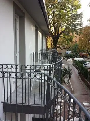 Premium Tek Büyük Yataklı Oda