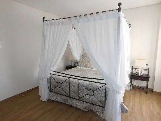 Junior Tek Büyük Yataklı Oda