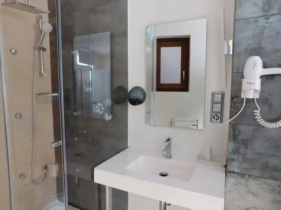 Junior Tek Büyük Yataklı Oda