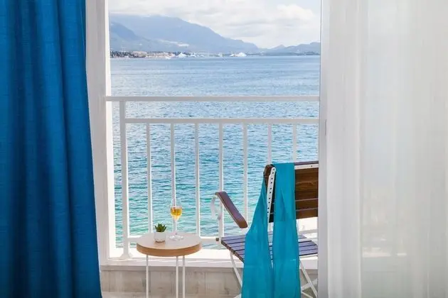 Deluxe Tek Büyük Yataklı Oda, Balkon, Deniz Manzaralı