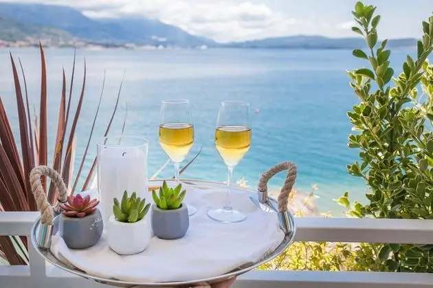 Deluxe Tek Büyük Yataklı Oda, Balkon, Deniz Manzaralı